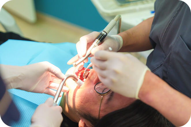 安定した技術で支える精密な治療